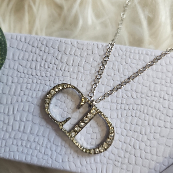 Christian Dior Piece ● Necklace - Picture 2 of 4